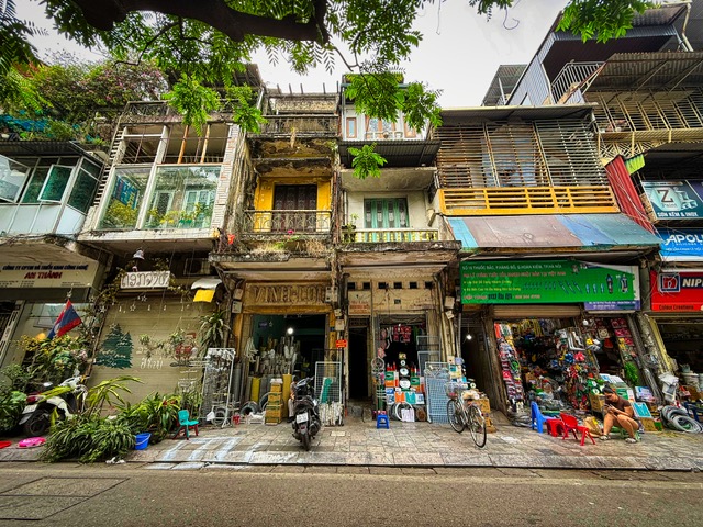The Best Way to Experience Hanoi? No Itinerary, Just 4 Days of Chaos and Food